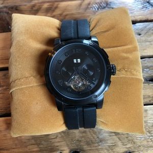 Christian Van Sant men’s skull watch.